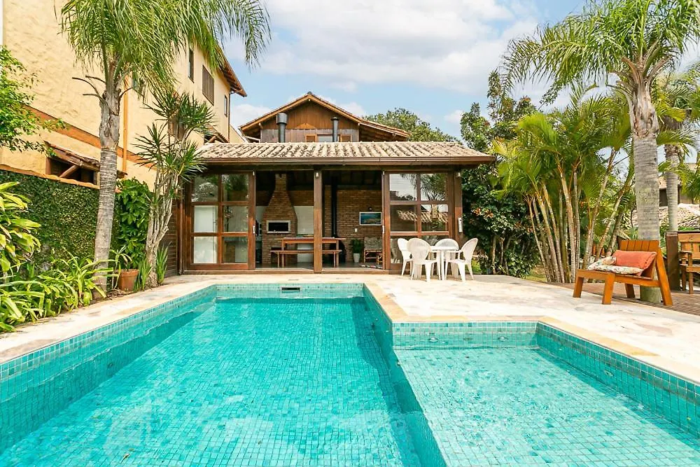 Recanto Das Palmeiras Guarda do Embau Guest house